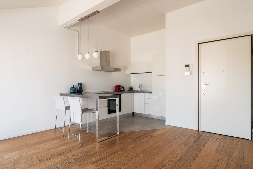 Easyhomes - Brera Luxury Suites 26/42