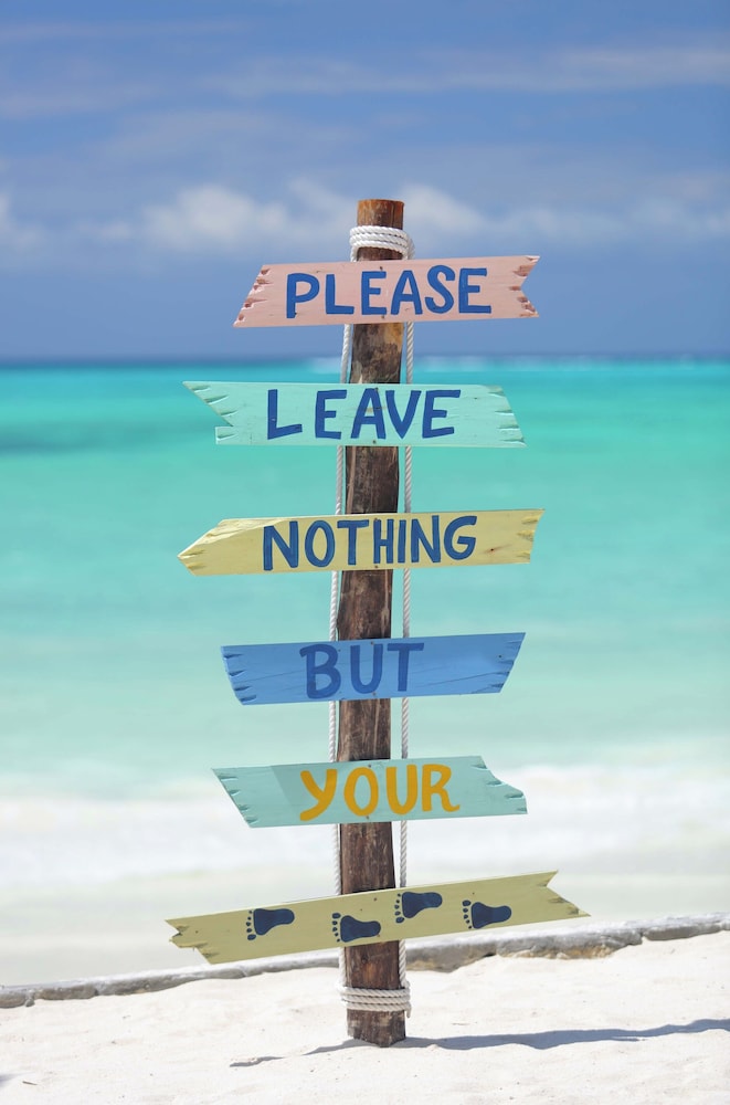 Sultan Sands Island Resort & Spa 68/69