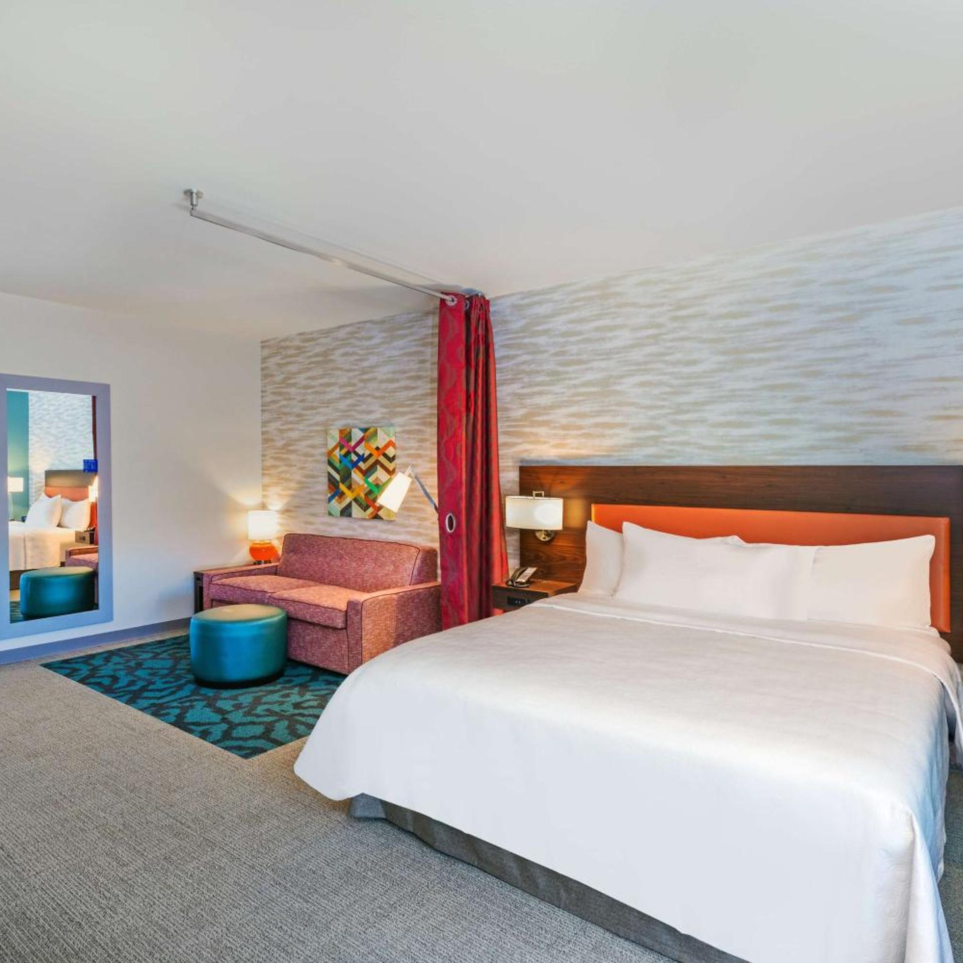 STUDIO, SUITE, KING BED, ACCESSIBLE