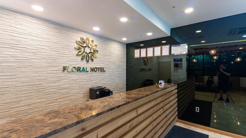 Haema Hotel 10/61