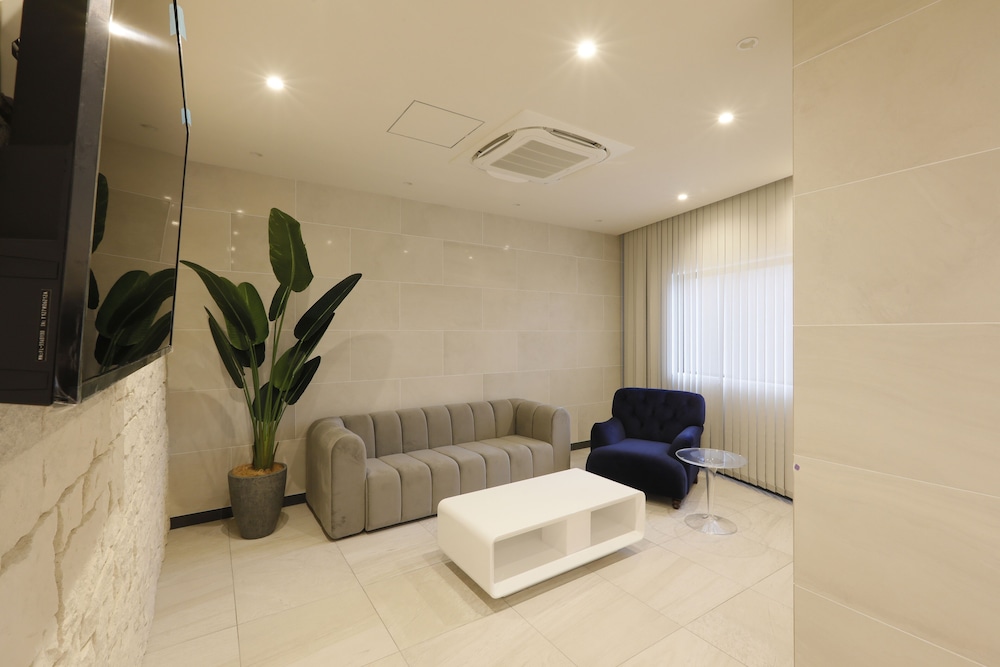Phoenix Park Hotel 84/100