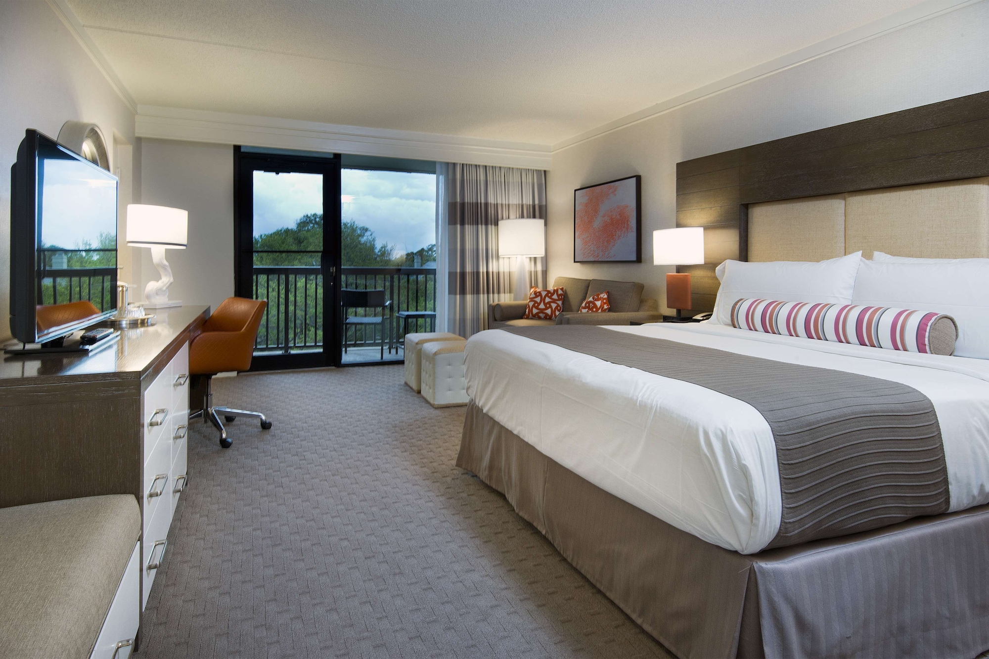 PREMIER, 2 QUEEN BEDS, RESORT VIEW