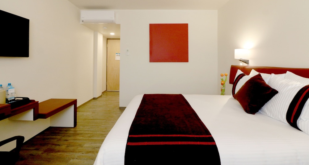 Hotel Mision Express San Juan del Rio 7/45
