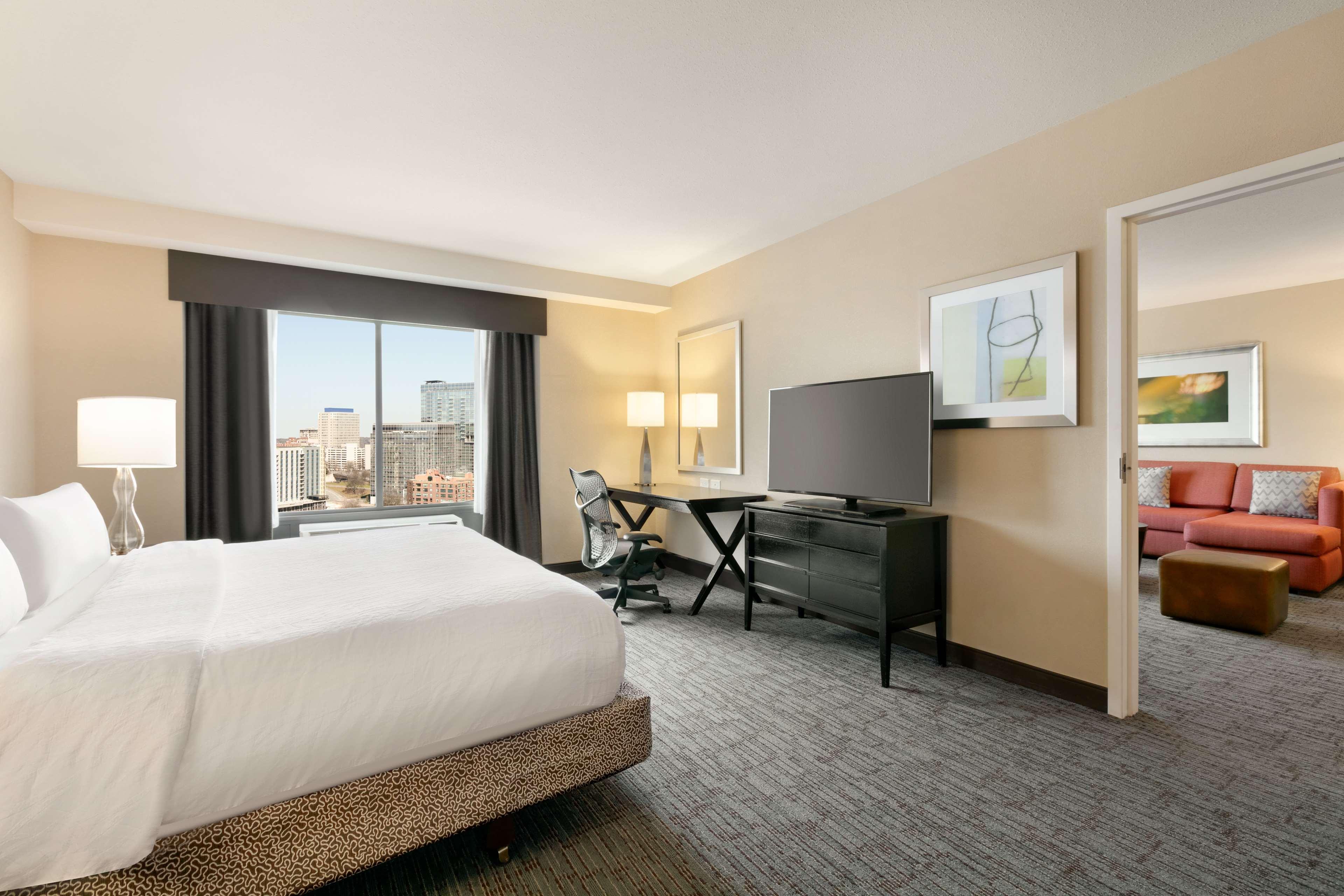1 BEDROOM, DELUXE, SUITE, KING BED