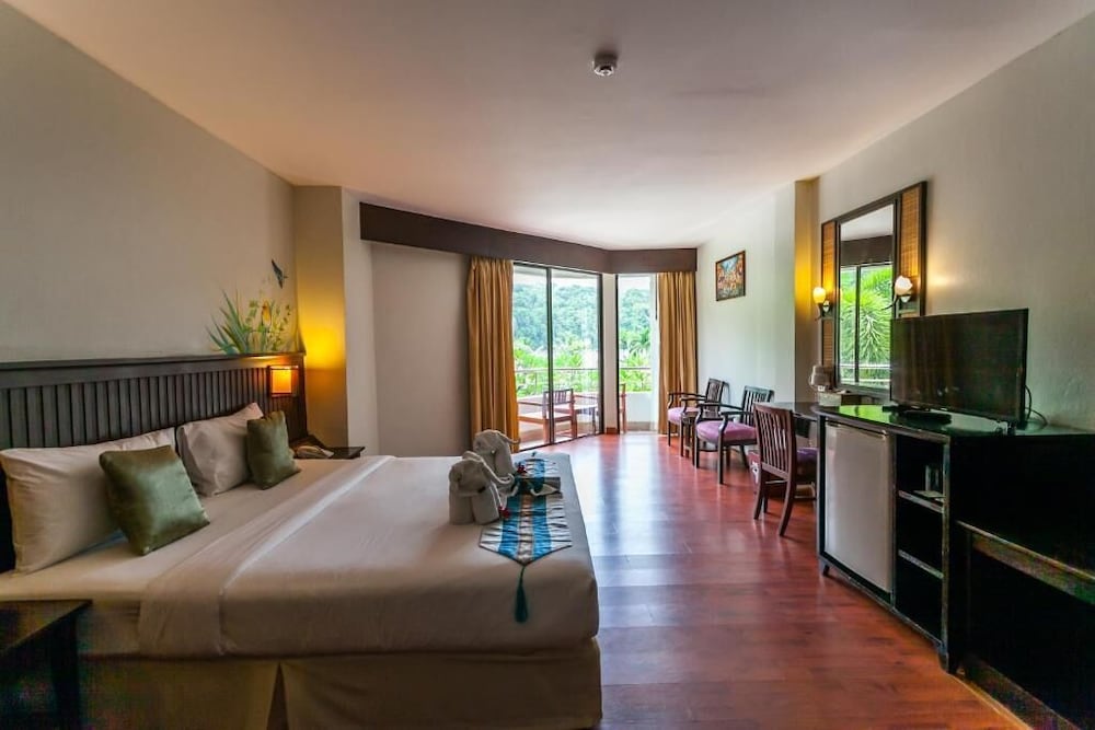 Phi Phi Island Cabana Hotel 32/69