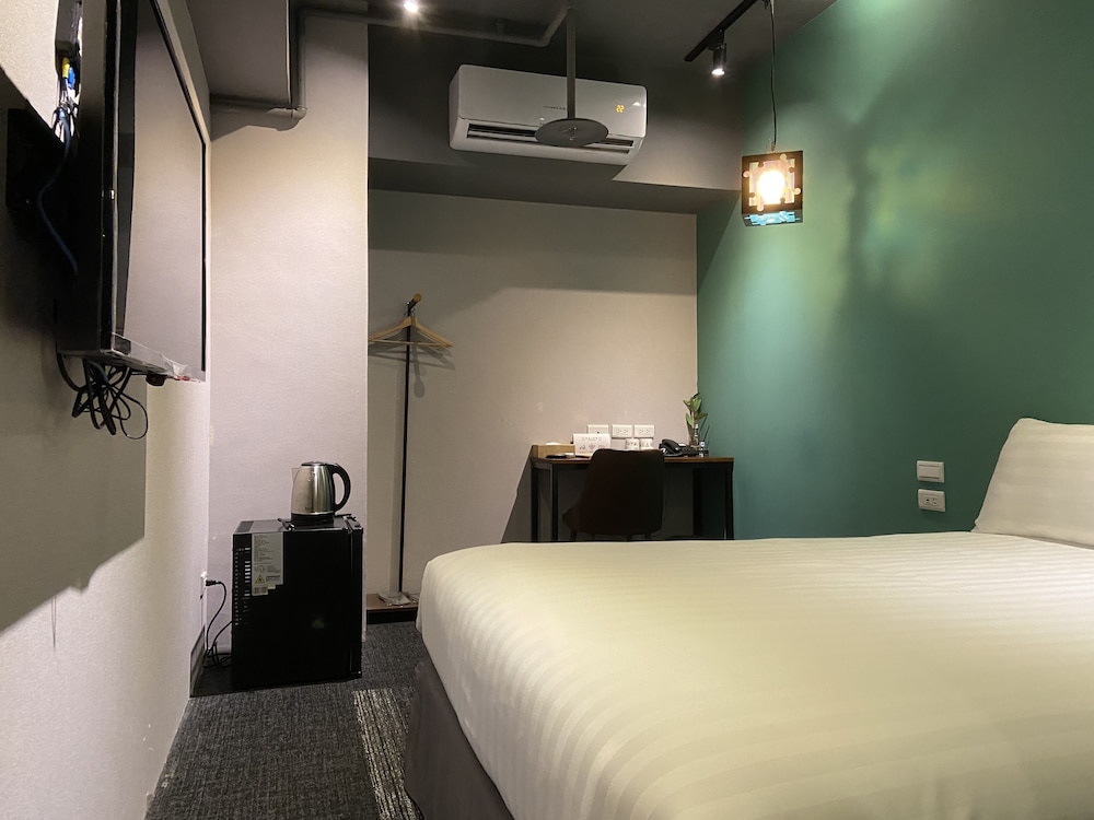 Adjoining, 2 Double Beds