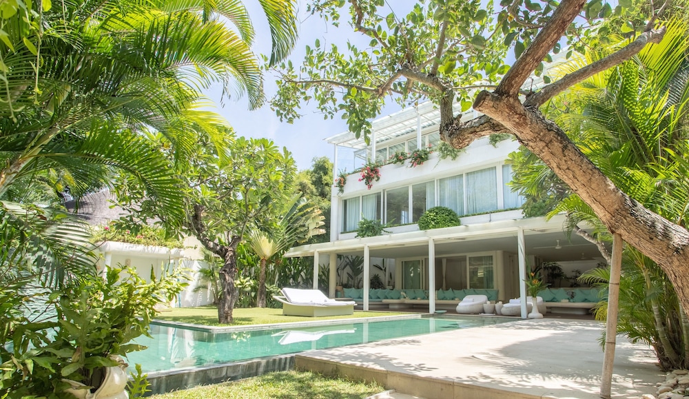 Eden the Residence at the Sea 6/64