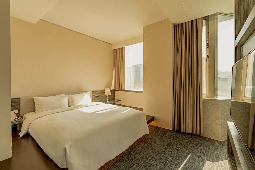 The Loft Hotel 26/75