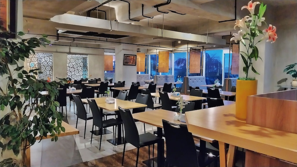 Hotel Brothers Biru Solo Baru 36/41