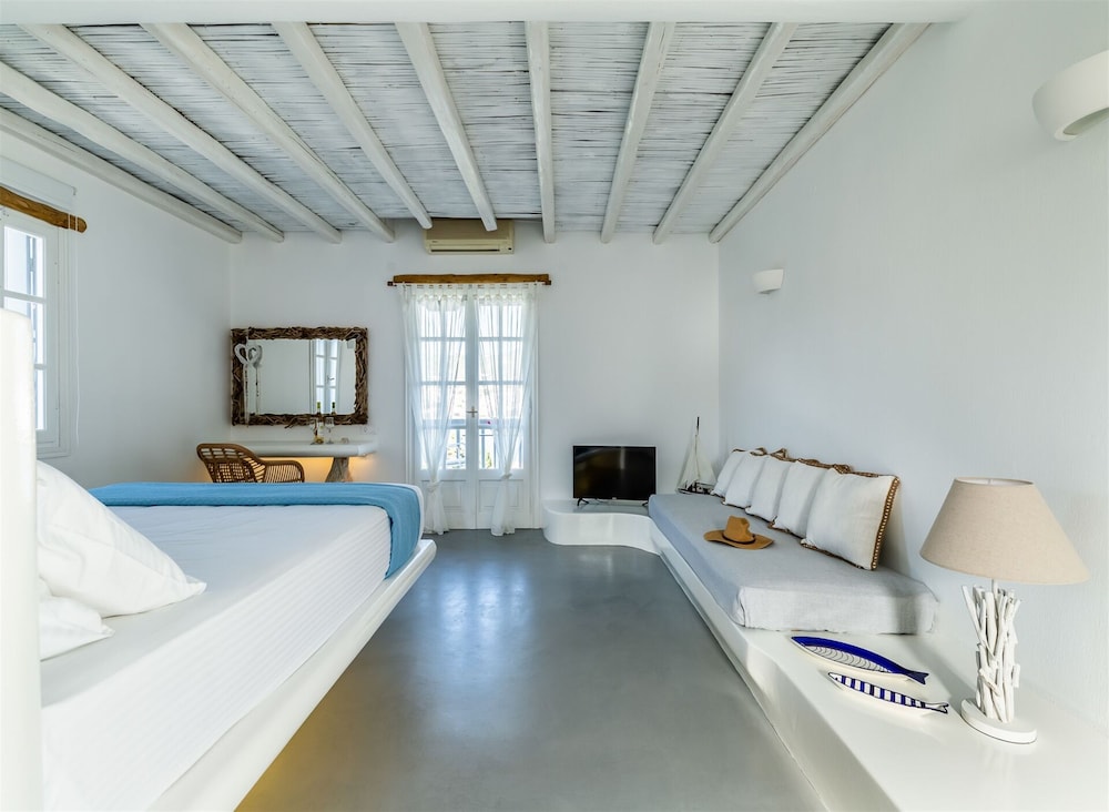 Evlalia Studios & Villas 14/50