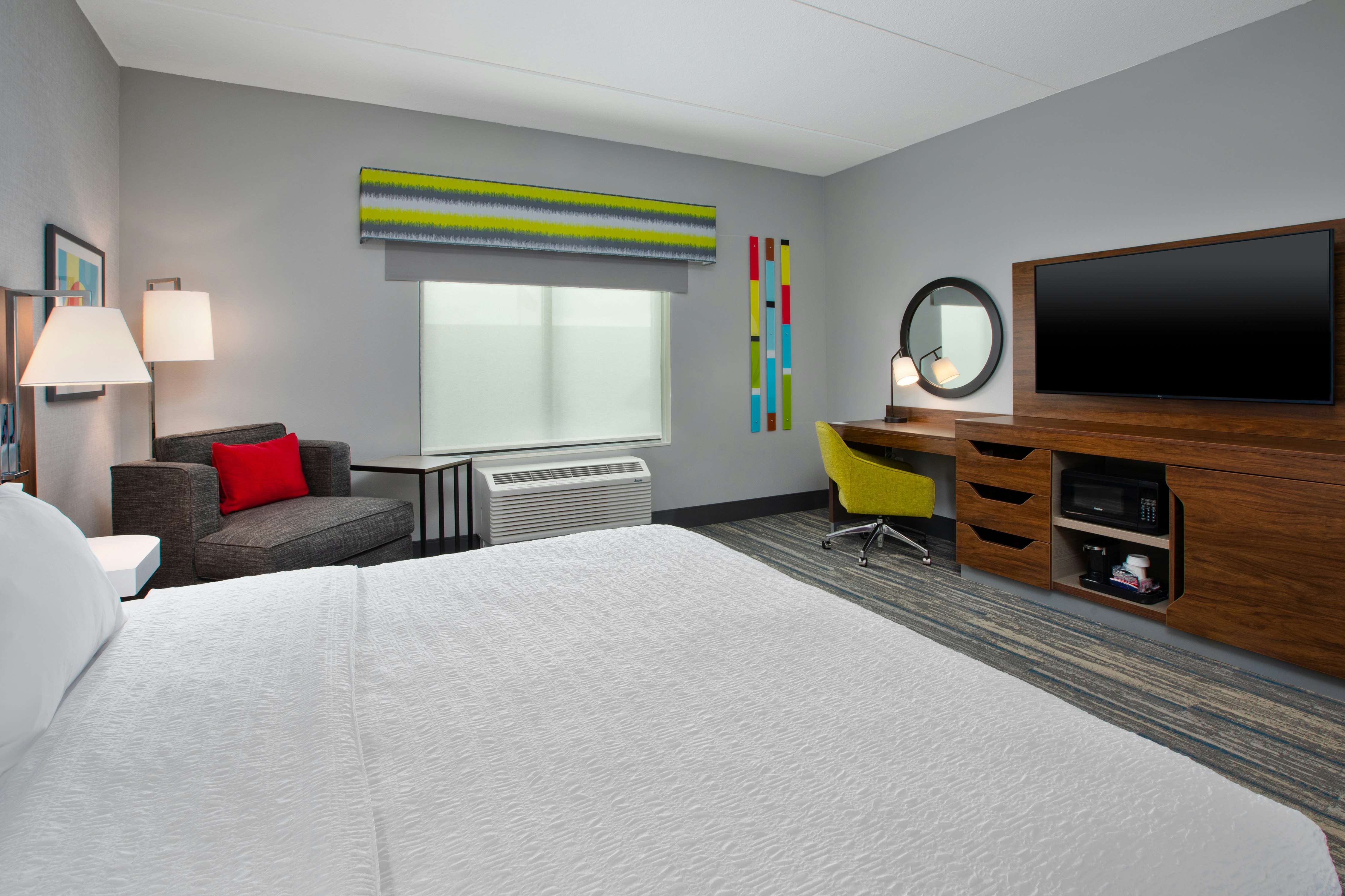 ROOM, KING BED, ACCESSIBLE