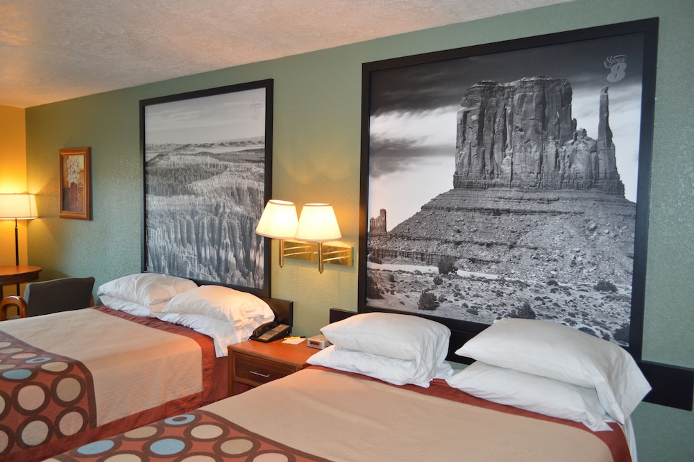 Super 8 By Wyndham St. George UT 15/23