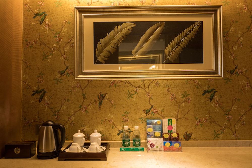 Sunshine Hotel Zhangjiajie 68/75
