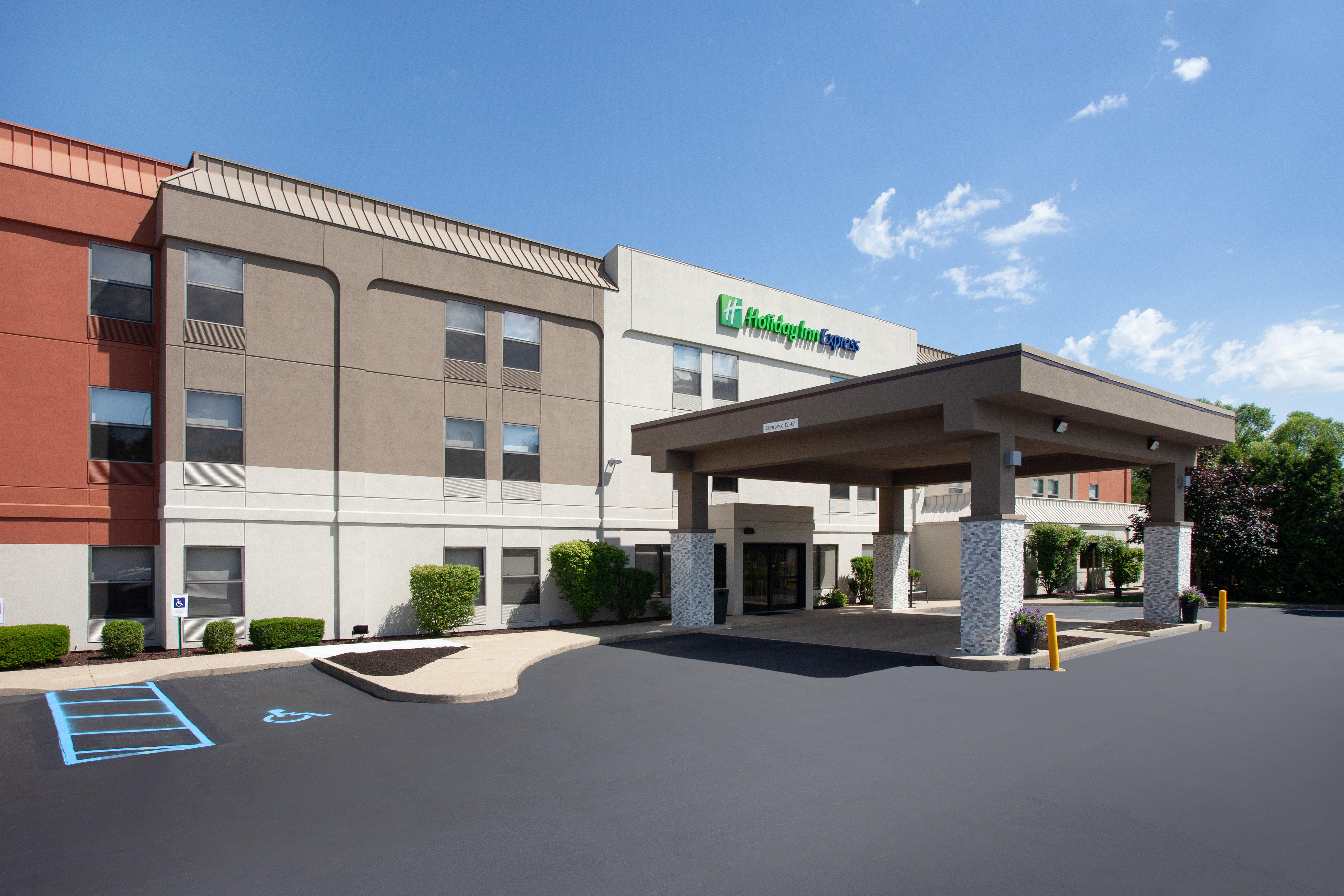 Holiday Inn Express Fremont by IHG 2/50