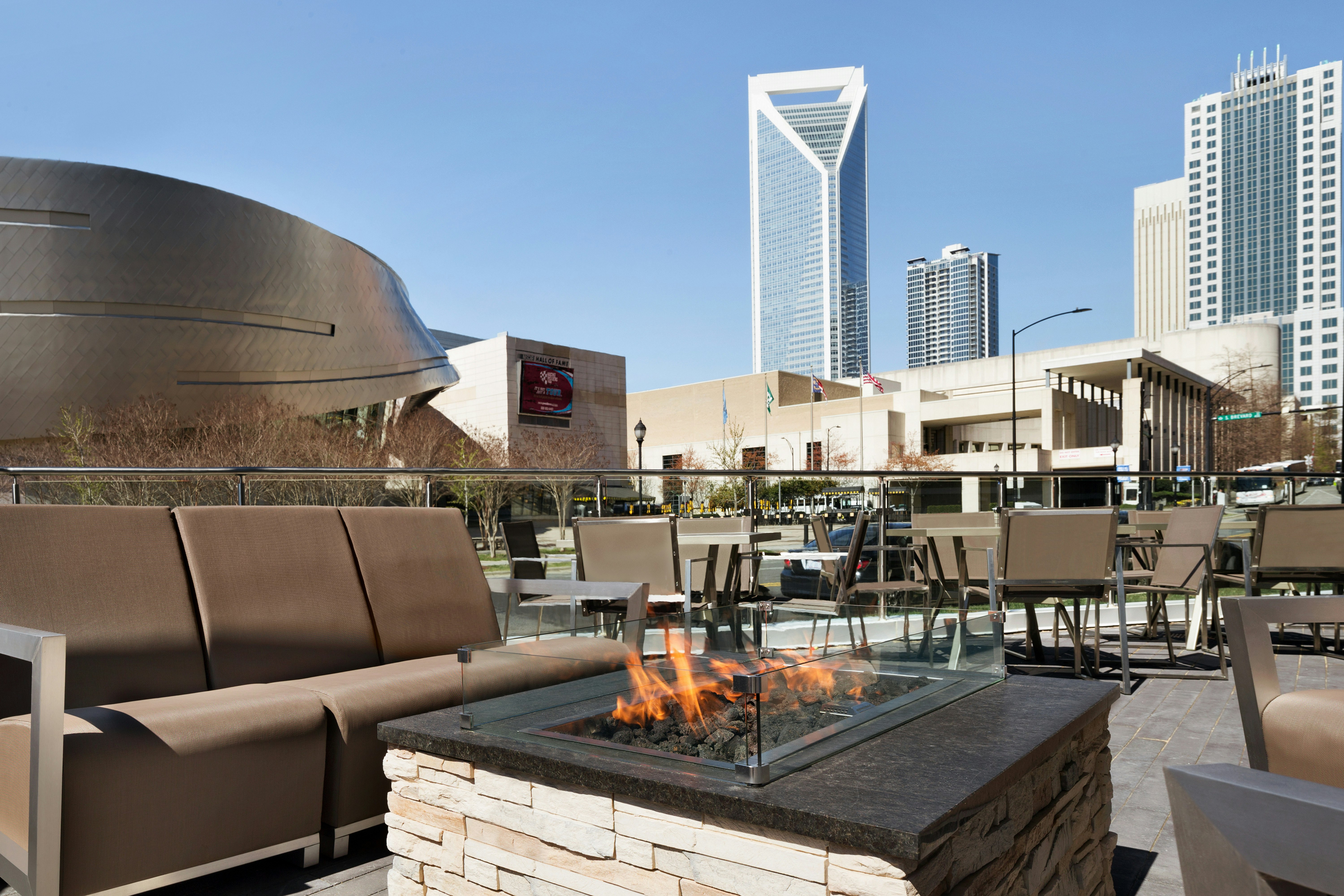 Embassy Suites By Hilton Charlotte Uptown 37/67