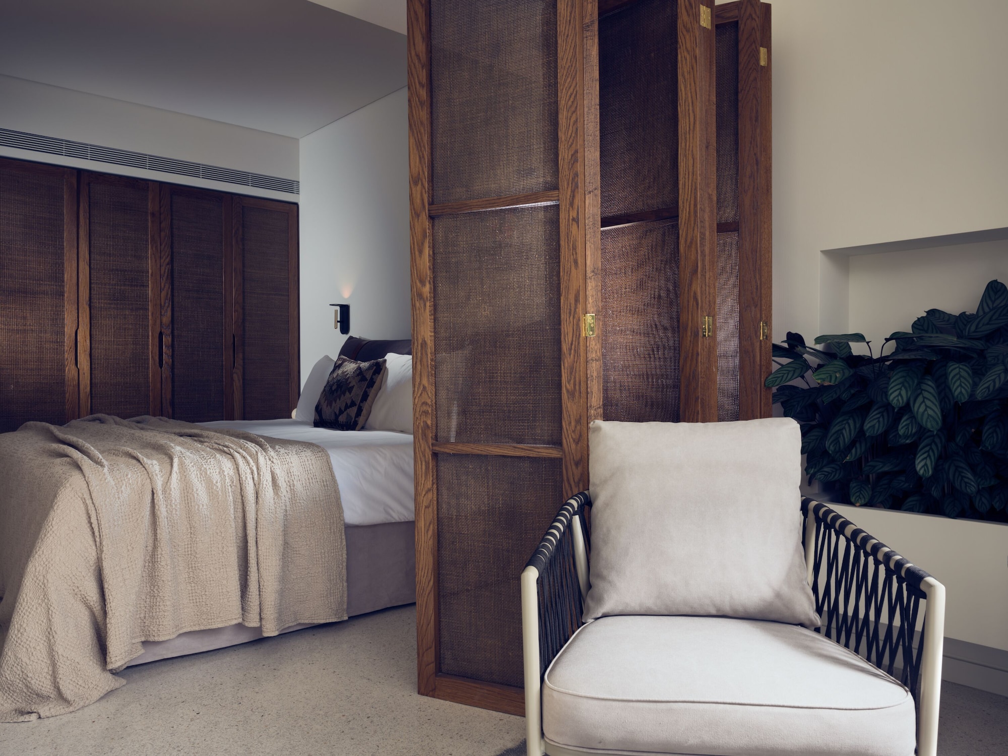 SUITE, PRIVATE POOL