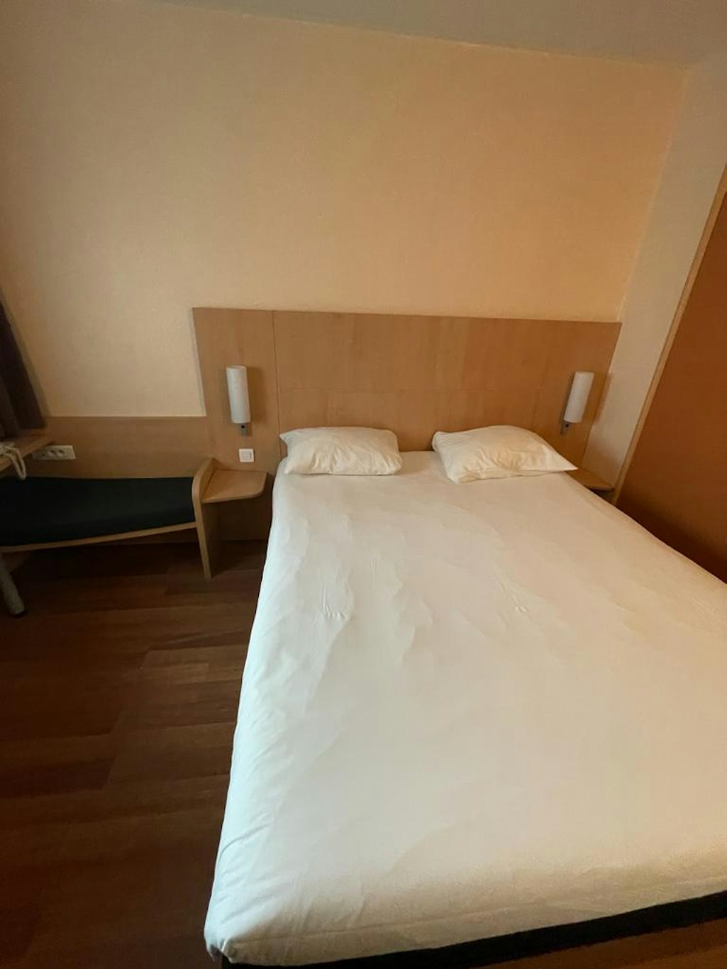 B&B HOTEL Orly Rungis Aeroport 3 etoiles 9/22