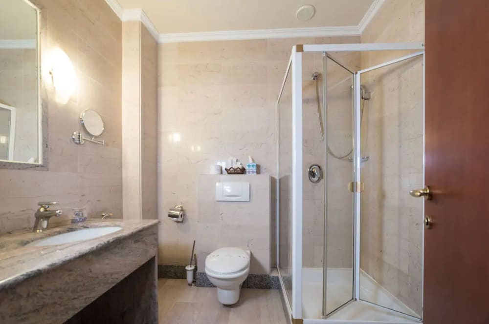 GRAND HOTEL PALLADIUM 28/67