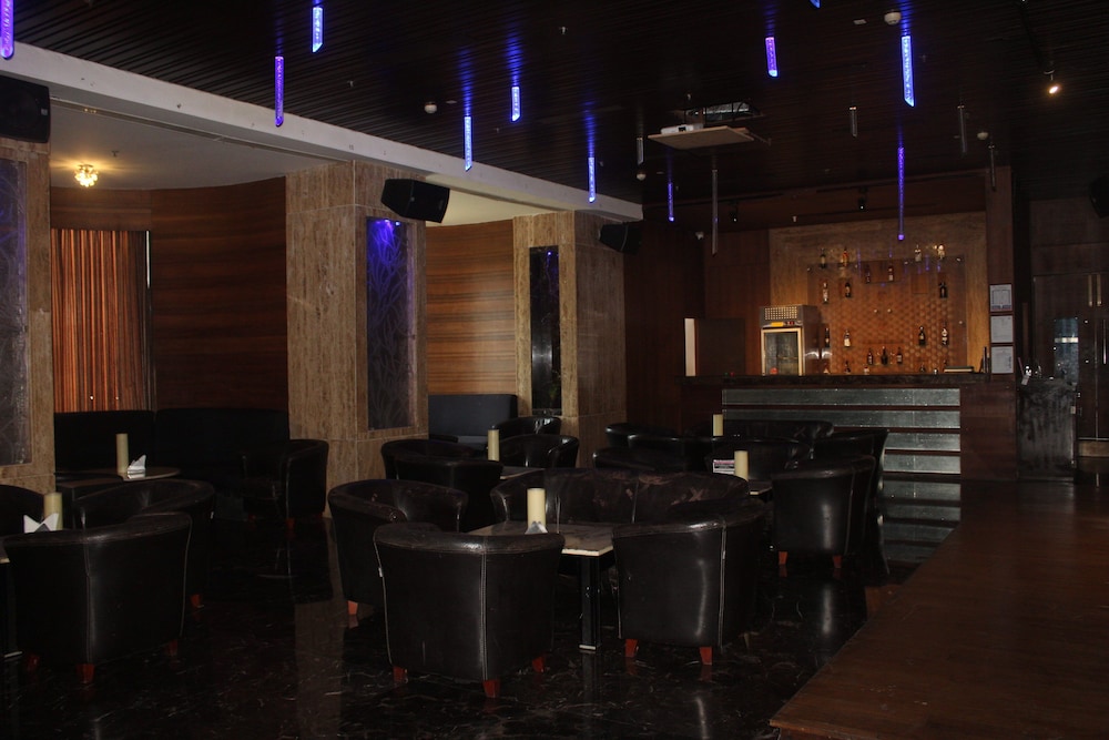 ROYAL ORCHID CENTRAL KIREETI 43/63