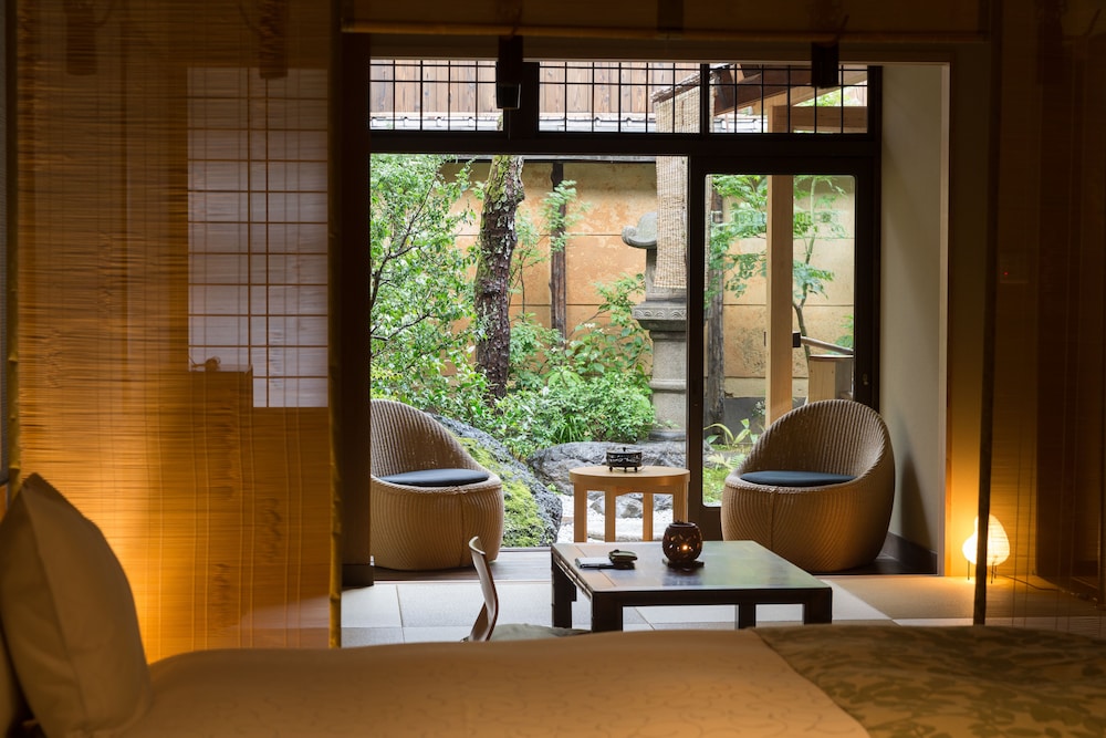 Kyoto Cha No Yado Nazuna Nijo Bettei 50/50