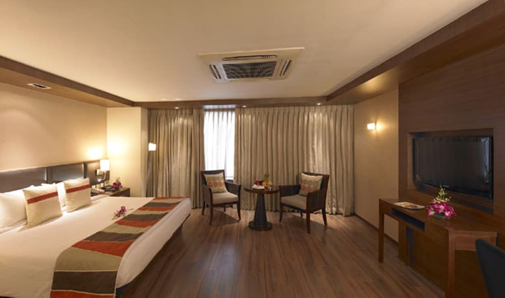 Lemon Tree Premier, Navi Mumbai 18/67