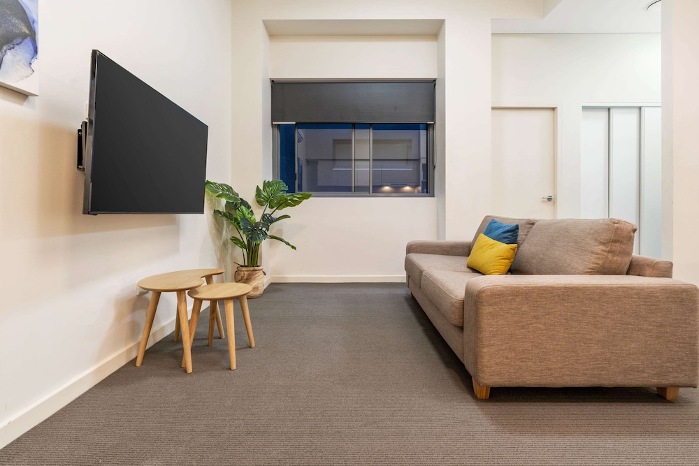 Terminus Apartment Hotel, Ascend Hotel Collection 13/31