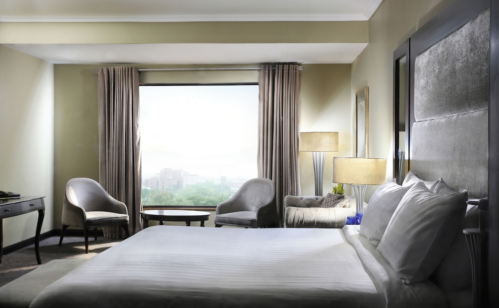 Four Points by Sheraton Lahore 13/64