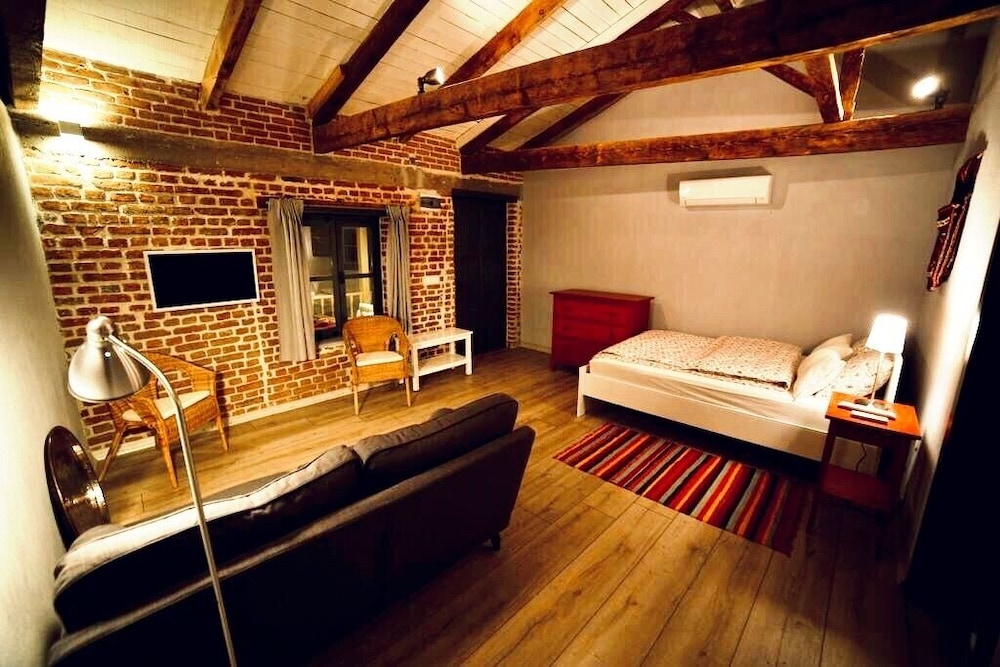 Attalos Suites Hotel 30/58