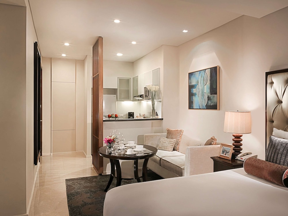 Joy Nostalg Hotel and Suites Manila 38/50