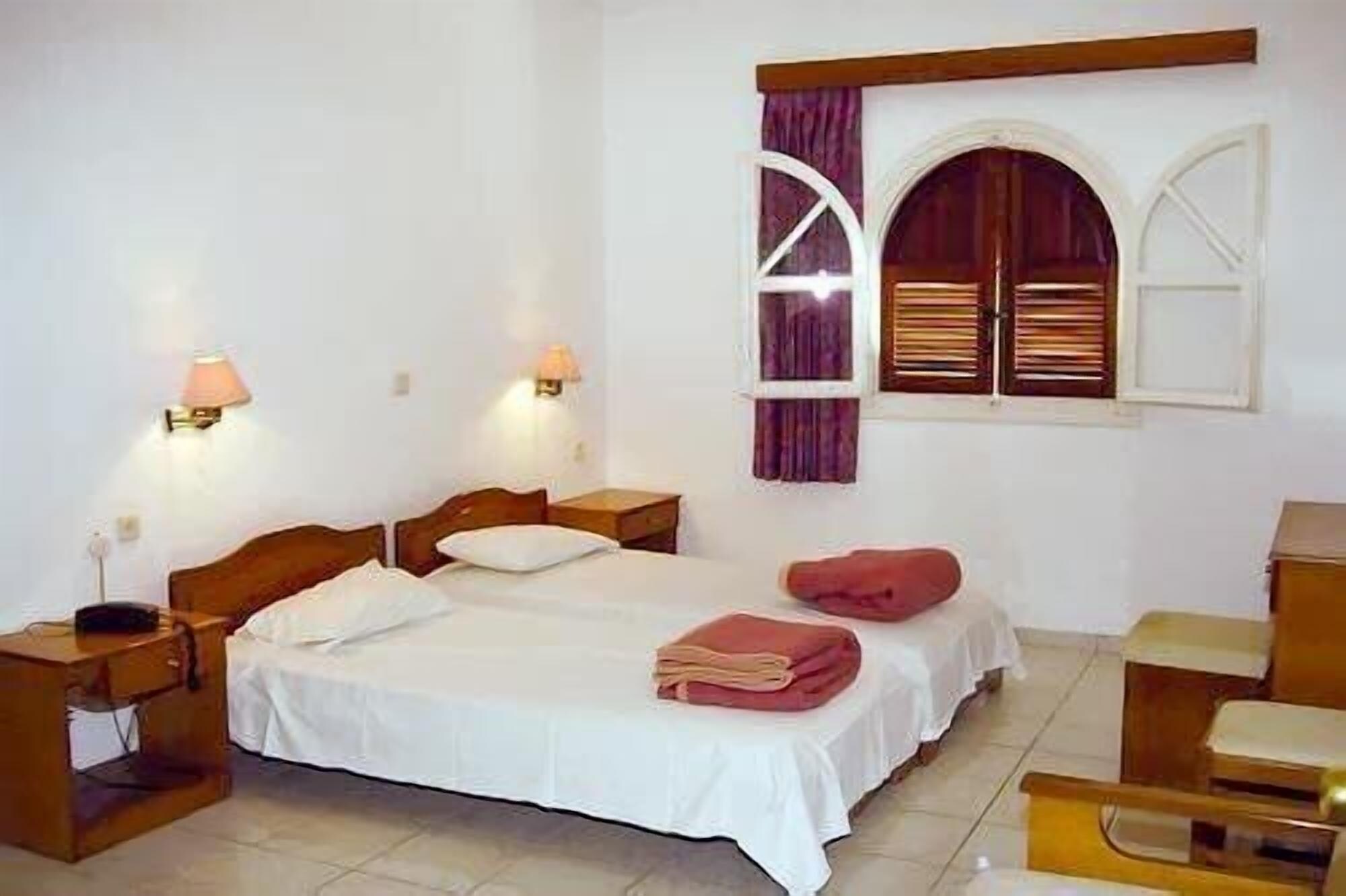 DELUXE, SUITE