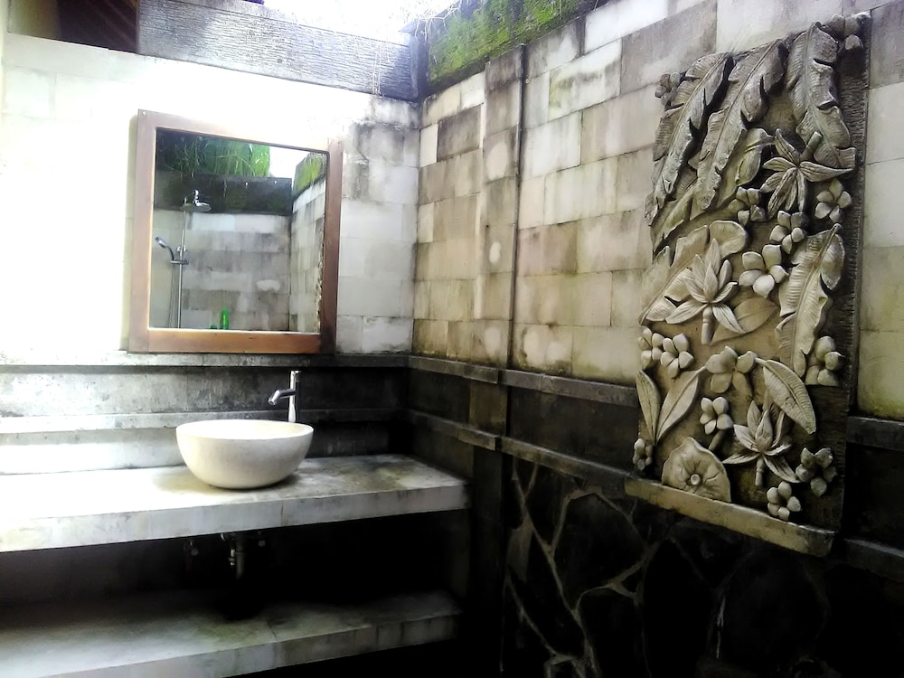 Astawa House 31/65