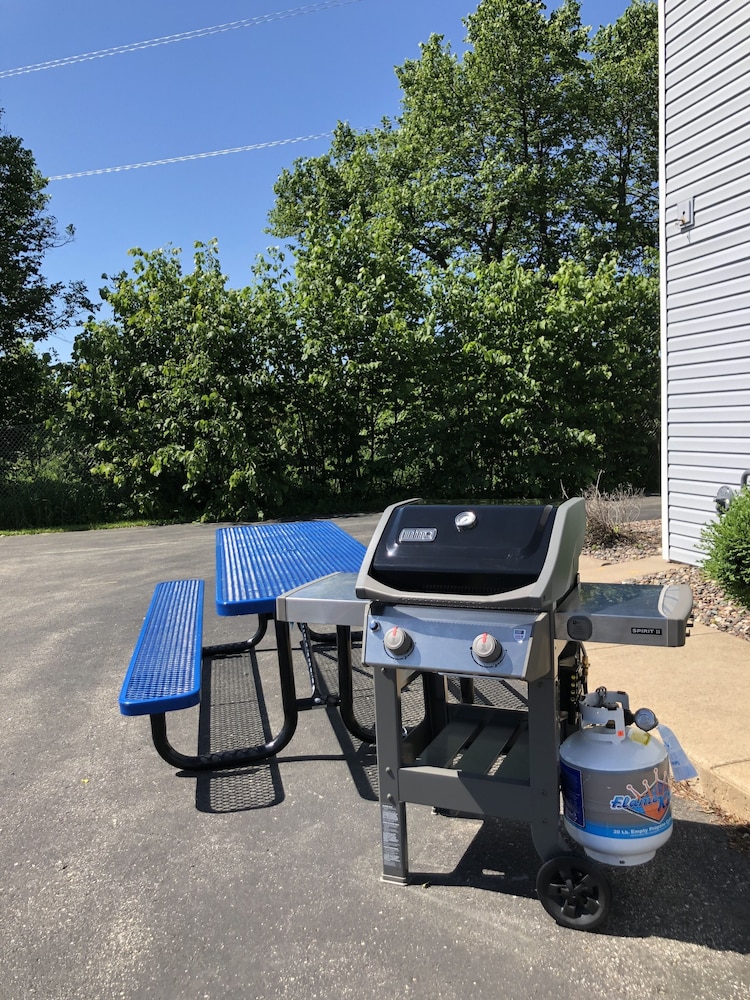 Microtel Inn & Suites Tomah 21/33
