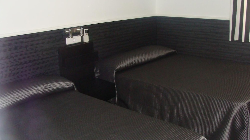 Hostal Jq Madrid 1 21/34