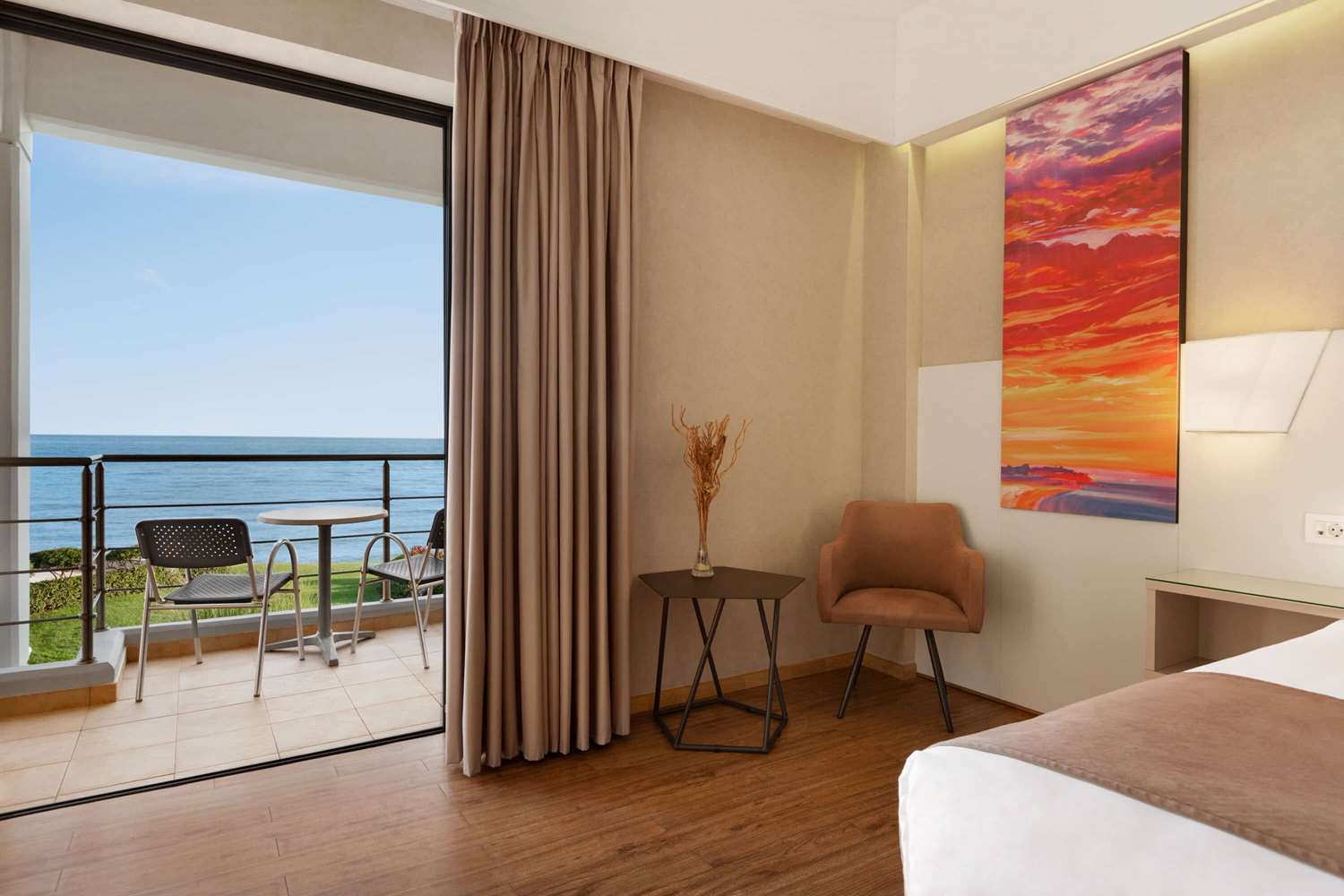Ramada Plaza by Wyndham Thraki 17/49