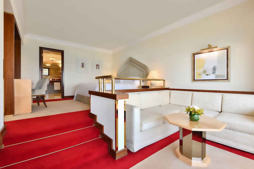Sheraton Grand Doha Resort & Convention Hotel 43/80