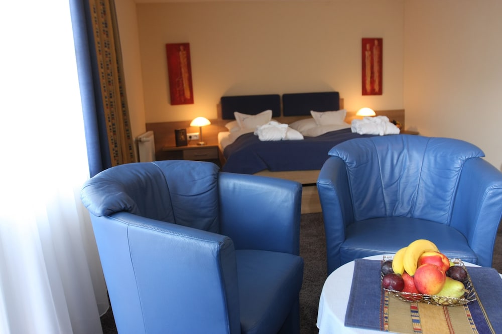 Ringhotel Lenauhof 36/50