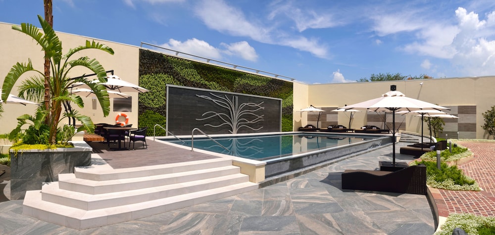HS HOTSSON Hotel Silao 55/58
