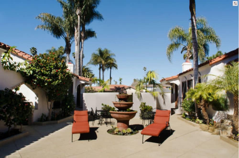 Casa Del Mar Inn 26/31