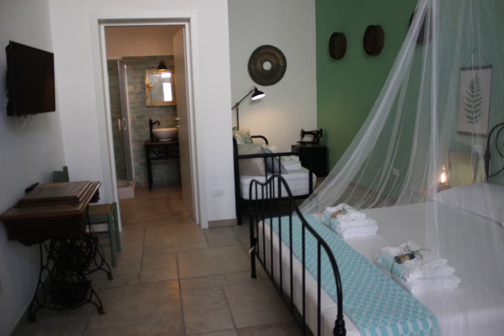 Li Perrini Boutique B&B 18/50