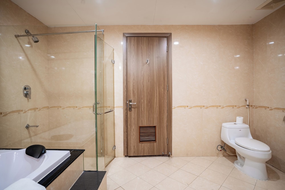 Muong Thanh Grand Hanoi Hotel 47/50