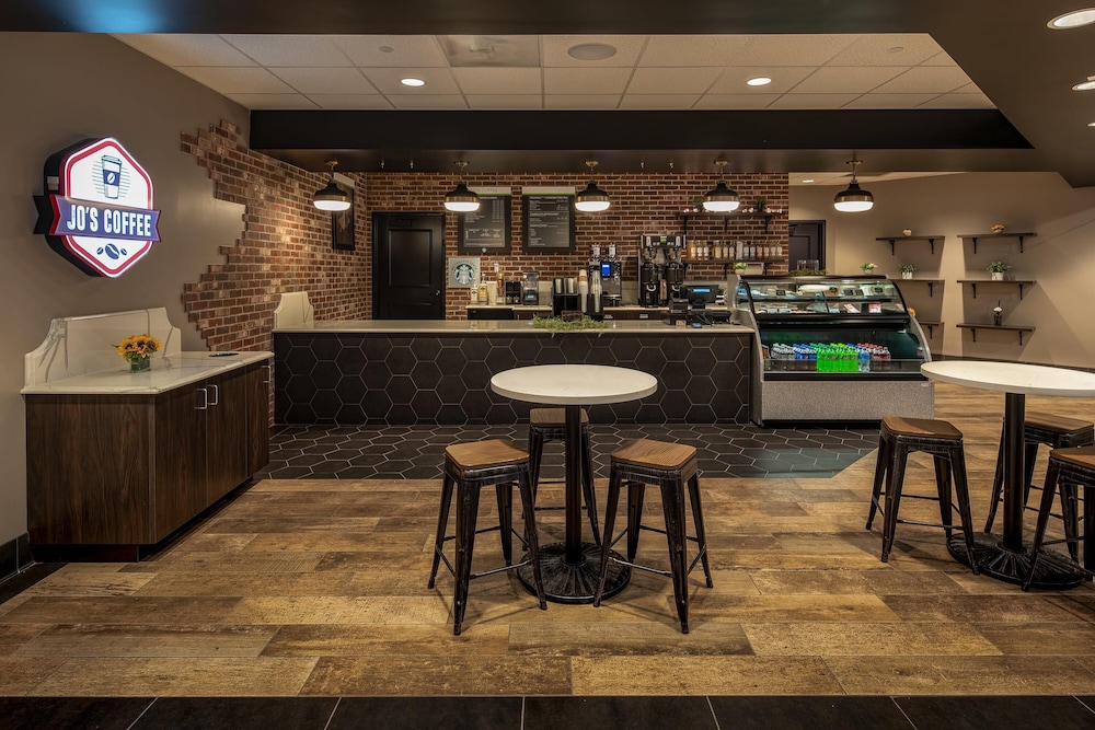 Lakeside Hotel Casino, a Travelodge by Wyndham 38/52