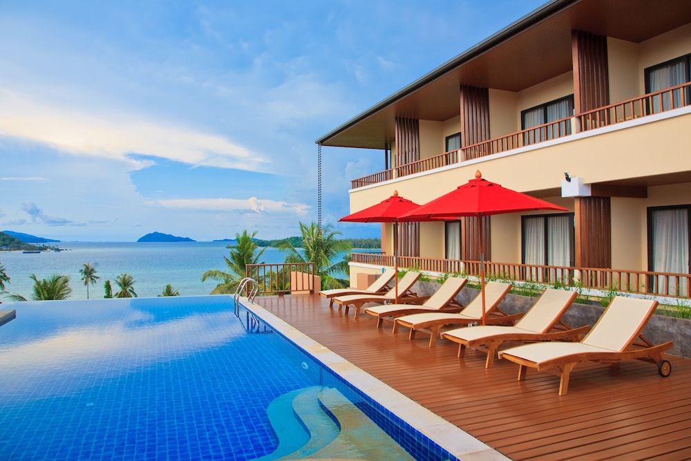 Islanda Resort Hotel 12/63