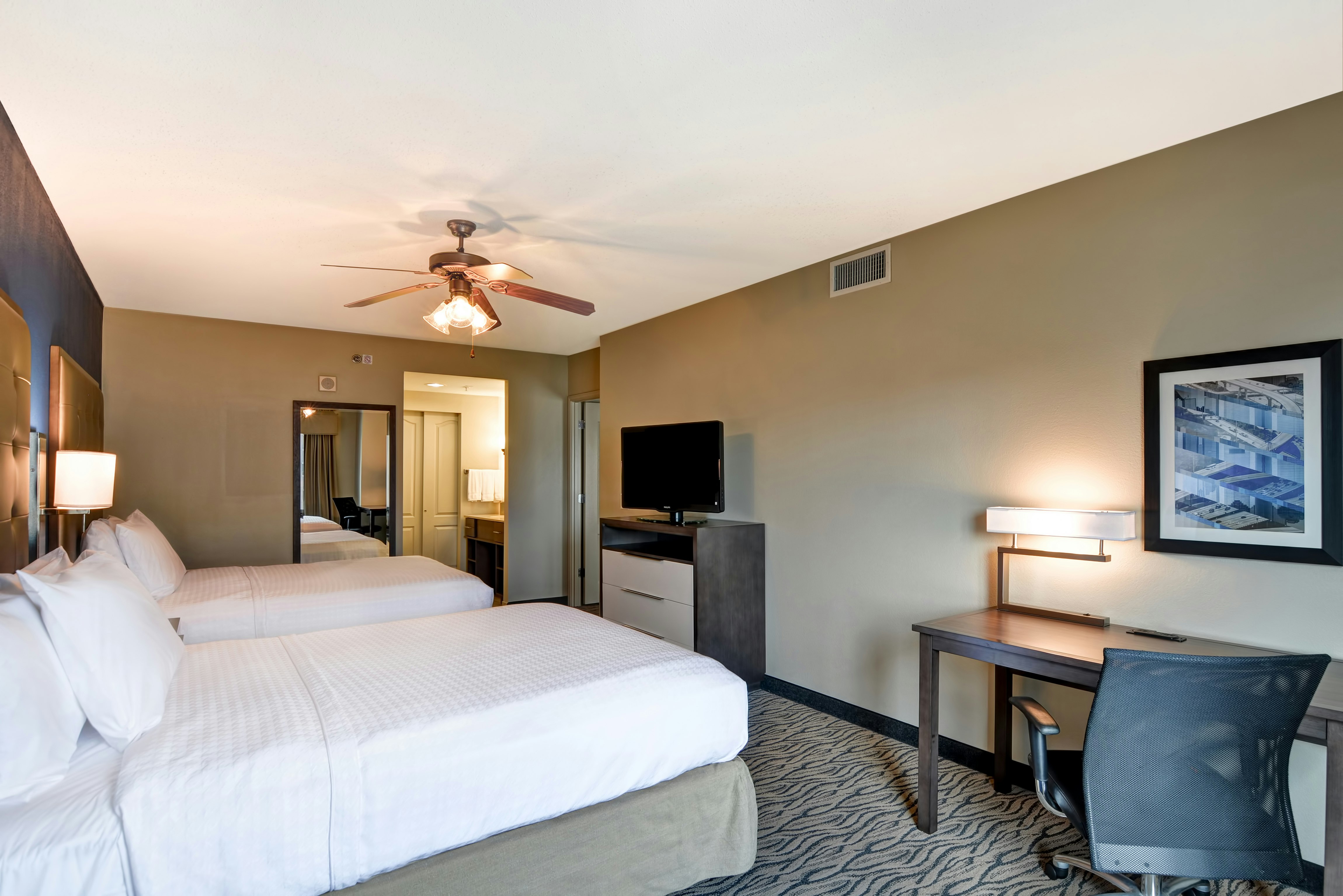 1 BEDROOM, SUITE, 2 QUEEN BEDS