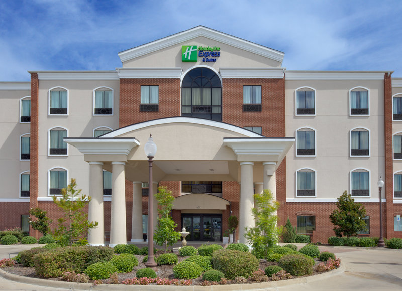 Holiday Inn Express Hotel Suites Ennis 2/70