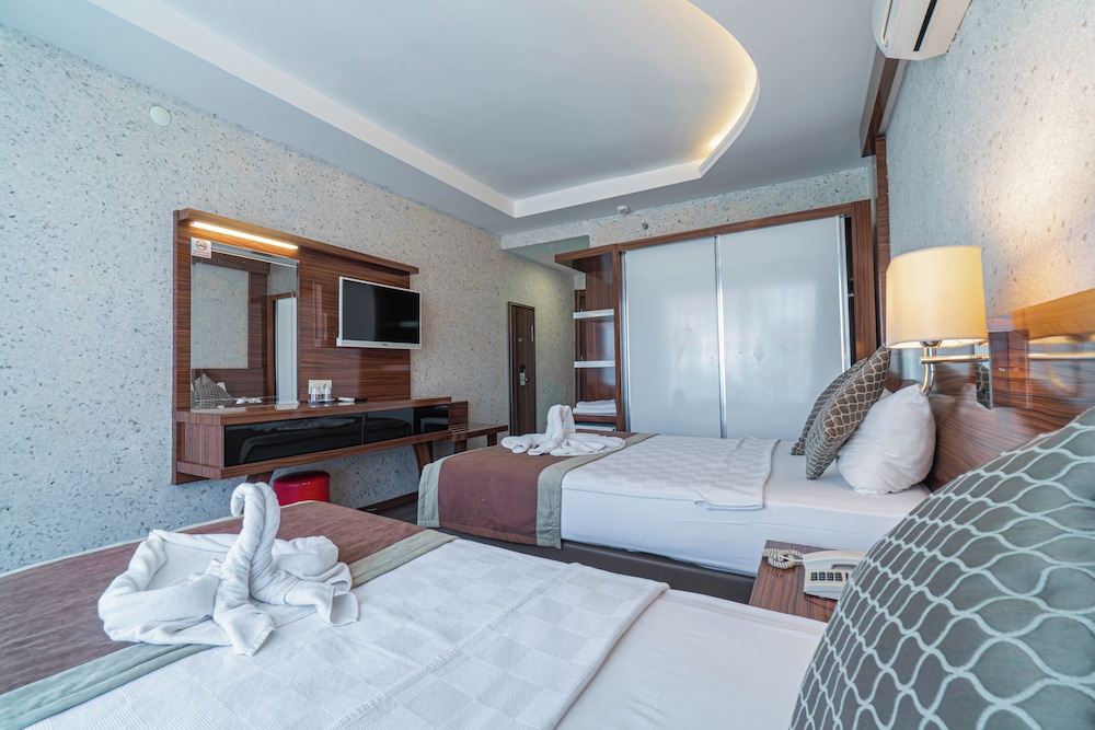 Grand Barhan Hotel 36/50