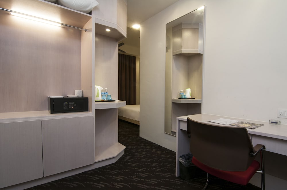 Palette KL Sentral Station Formerly Scott Hotel 36/47
