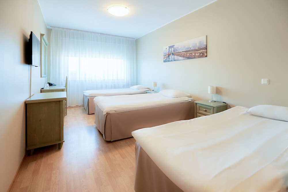 STANDARD, TRIPLE, 3 BEDS