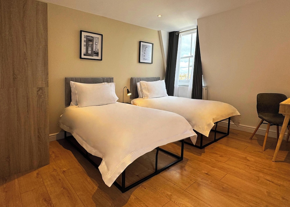PREMIER, TWIN BEDS