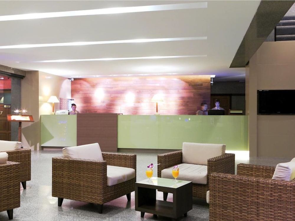 Bangkok Inter Place Hotel 65/72