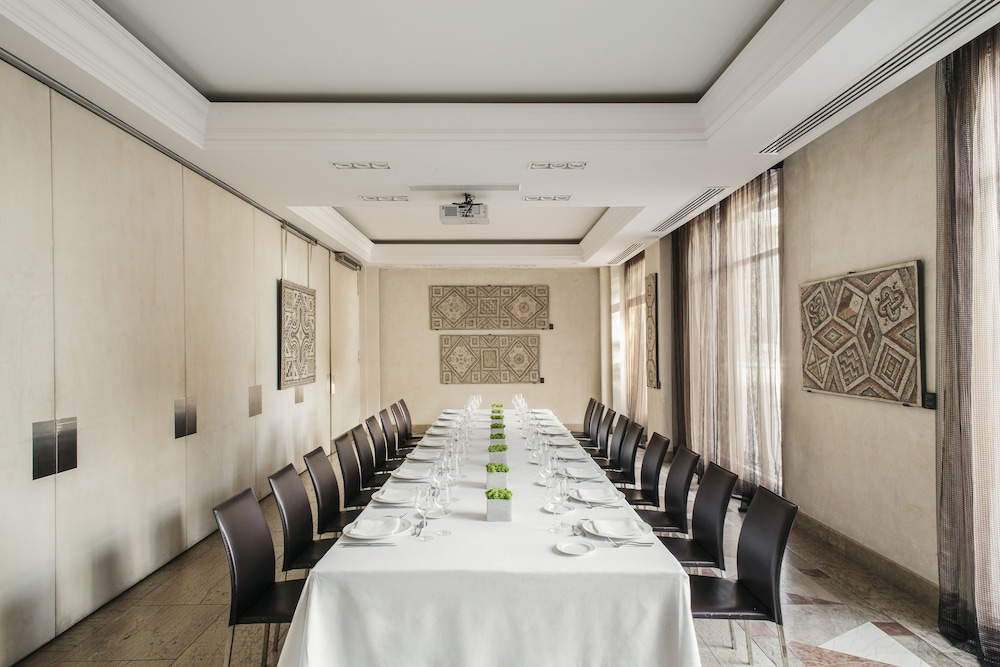 Hotel Villa Real 49/60